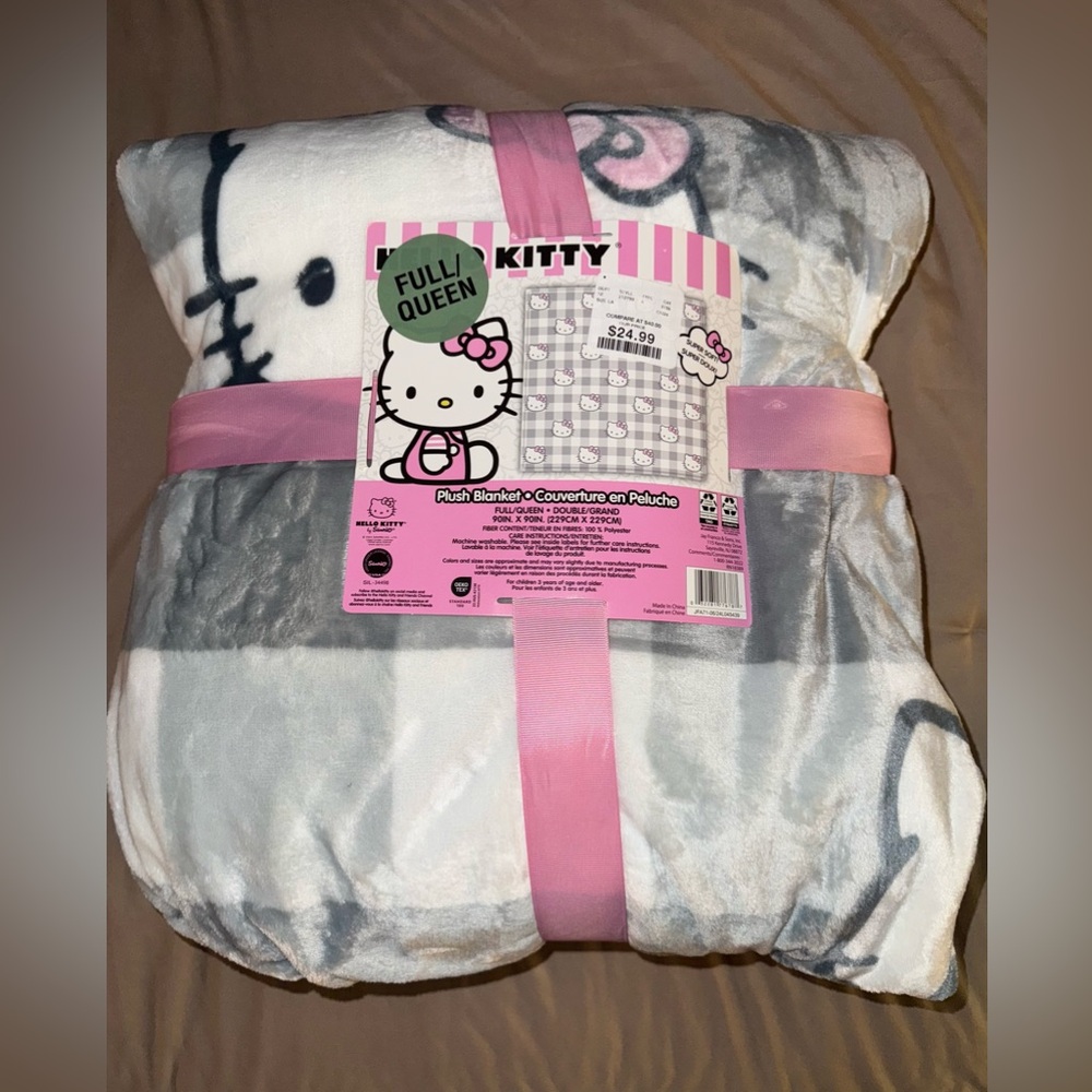 Hello Kitty Throw